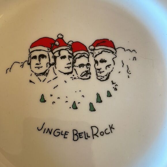 Merry Masterpieces Holiday Plates - Picture 5 of 10